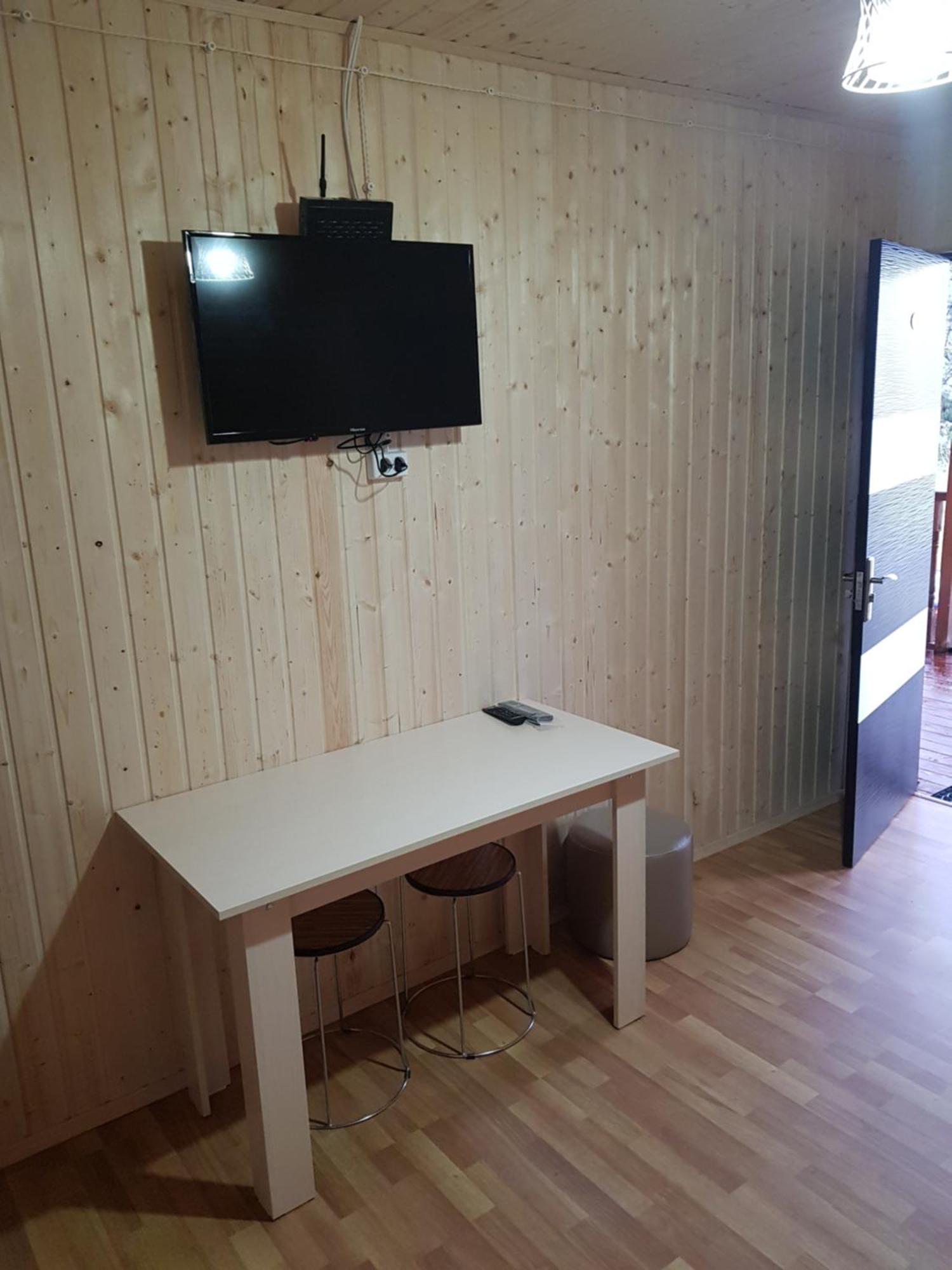 Park Hotel Kutaisi Bagian luar foto