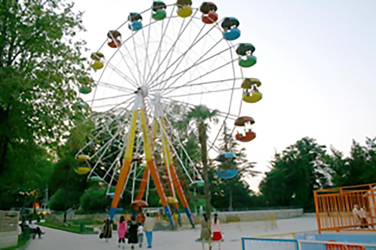 Park Hotel Kutaisi Bagian luar foto