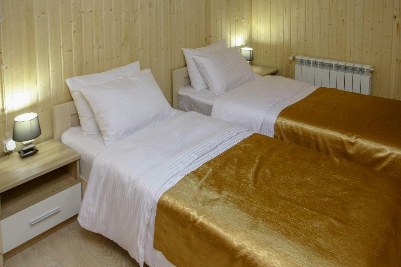 Park Hotel Kutaisi Bagian luar foto